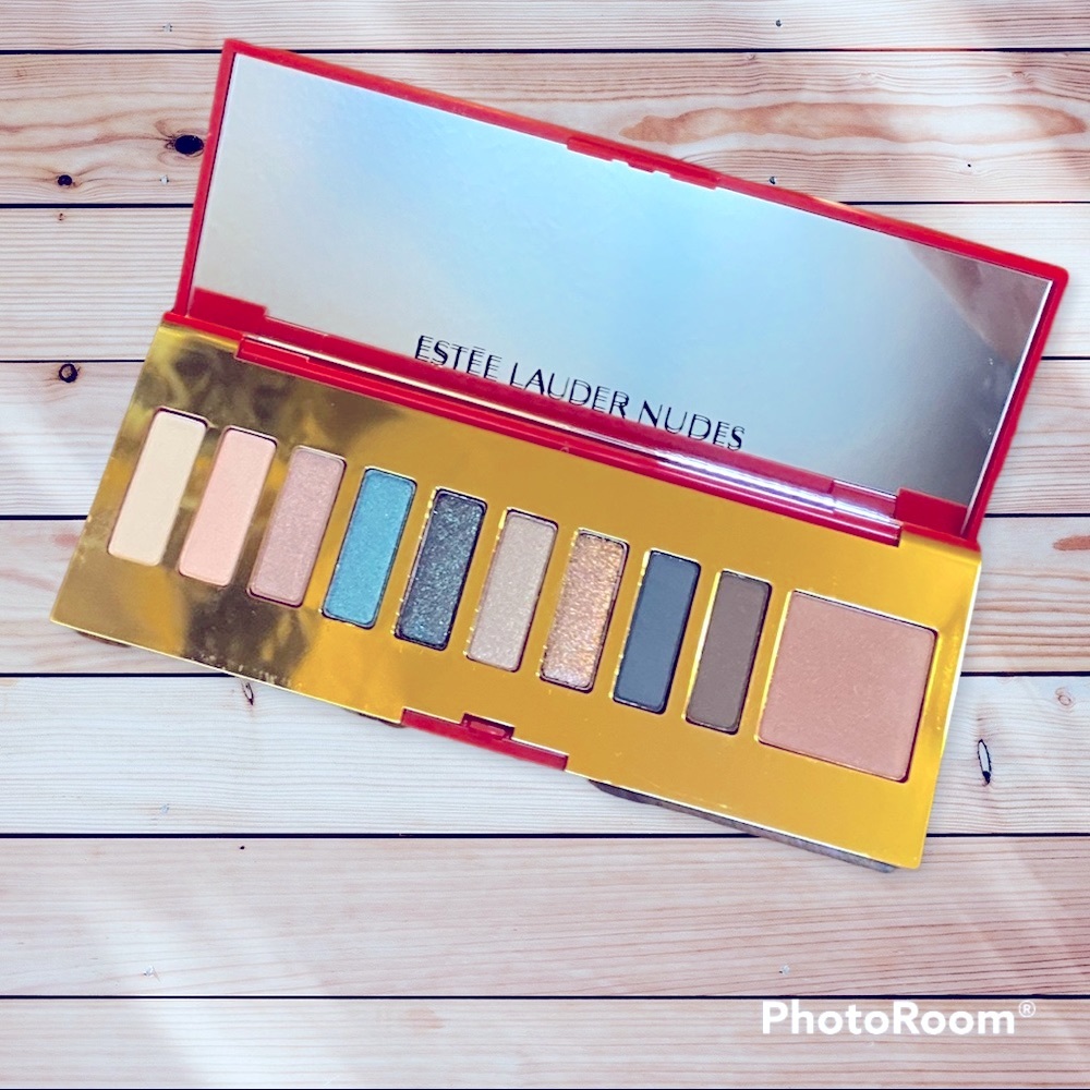 💄BUY ONE GET ONE 1/2 OFF ESTEE LAUDER ENVY EYE SHADOW AND BLUSH PALETTE-NUDES